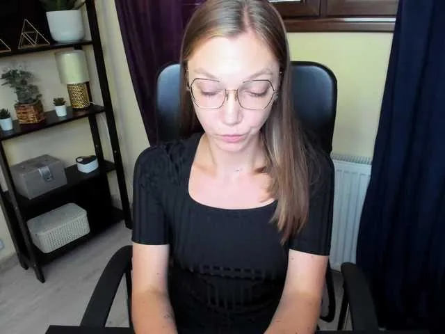 EmillyExtasy Image 7