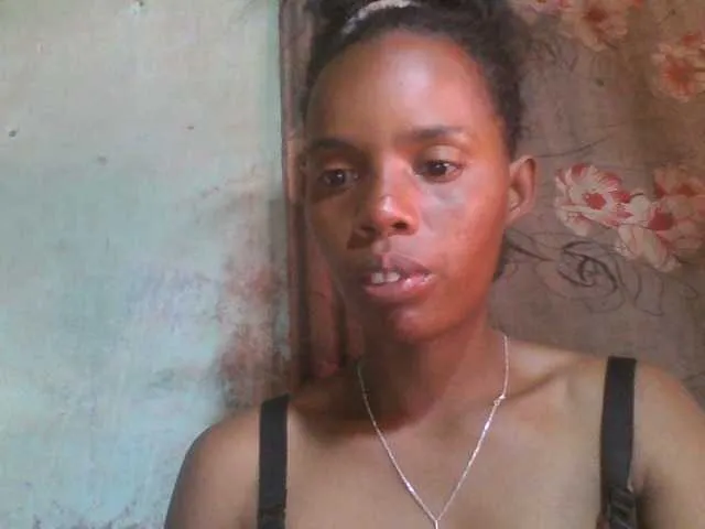 Fanihsexy live sex cam on Showamateur