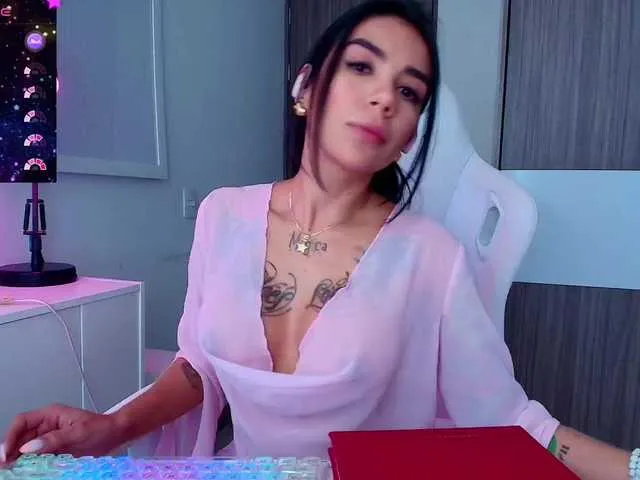 juanita-fox Image 14