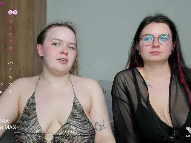 Kitty-and-Hannah Image 2