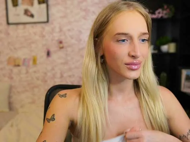 NicoletteShea01 Image 9
