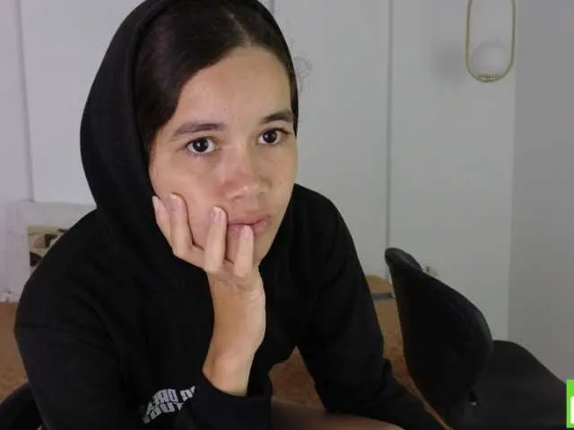 sexychanell-1 Image 2