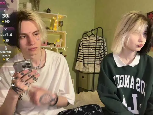 VeryRareTwins Image 3