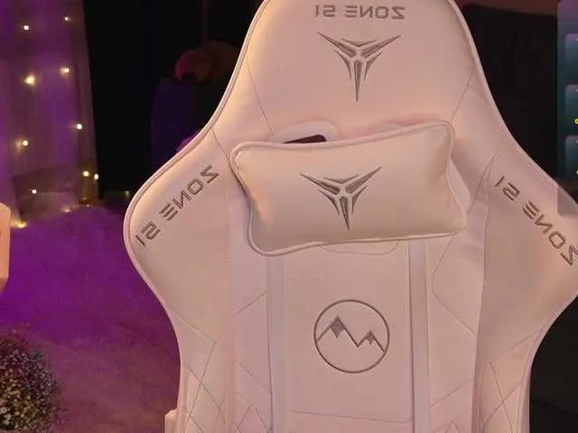 xxx-Molly video chat preview