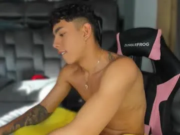 andrew_twink18 Image 15