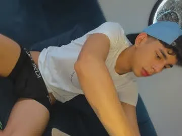 andrew_twink18 Image 9