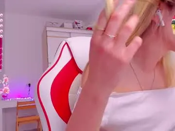 askcaroline Image 5