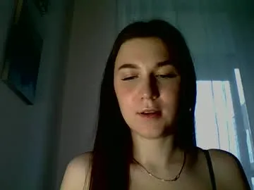 katie_foxi Image 3