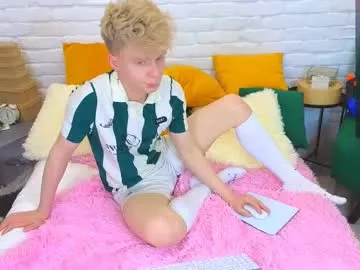 landel_boy video chat preview