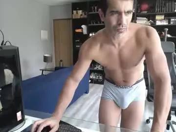 latino23bom Image 9