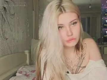 lilhornyprincess Image 14