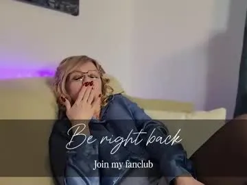 milena_whity Image 12