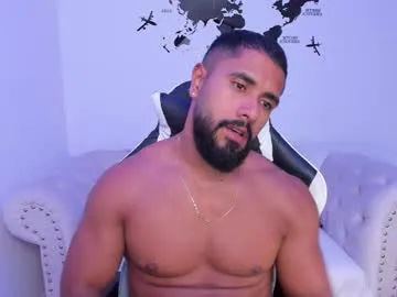 santiago_huntt Image 9