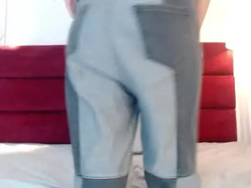 sarasaenz_99 Image 13