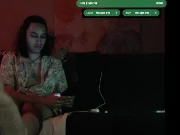 zacthefeetguy's Thumb Image