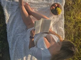 AMYINNA Image 3