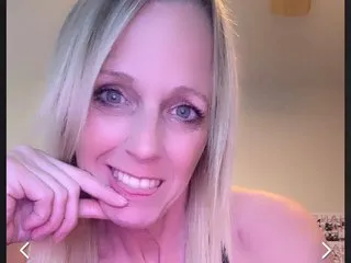 SweetCarlyBee Image 2