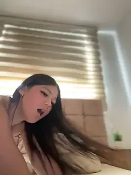 Alyshanon18 Image 10