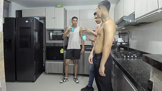 badguyss_bisex Image 10