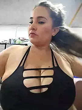 Busty_divorced_mom Image 5
