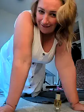 Canadian_BBW Image 19