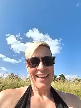 DarleenHot Image 6