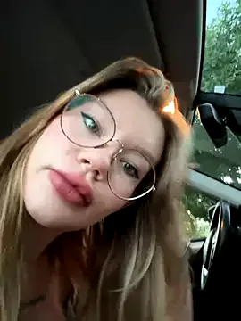 justmilaa Image 14