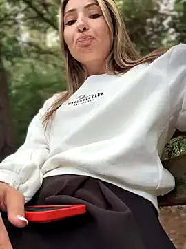 LetsFunKARINA Image 13