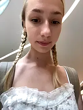 Lia__Love Image 3