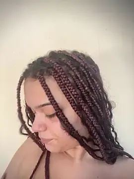 Lolacavalona Image 9