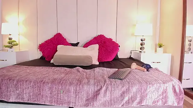 mia_rousse25 Image 10