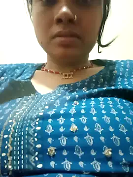 RAYI_Queen_2 Profile Image