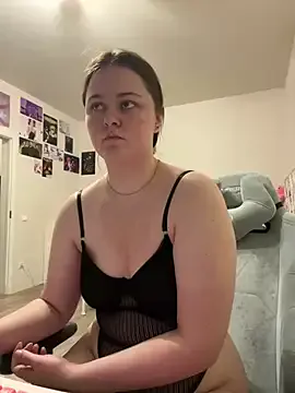 Sasha_Kitten Image 2