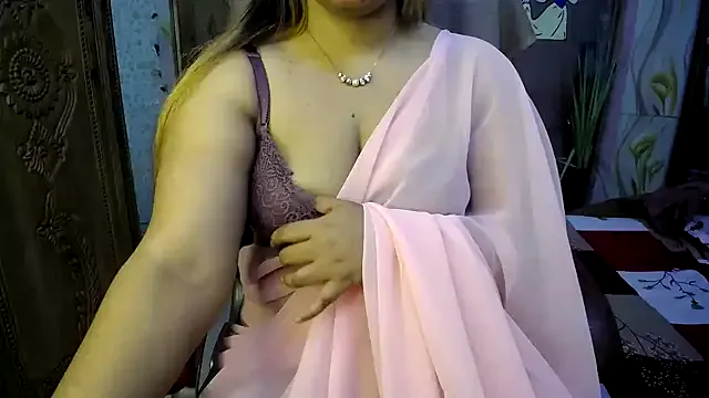 SeductiveMahira Image 11