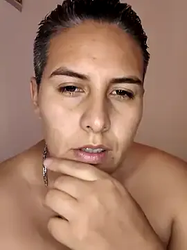 Yessi_rousse Image 4