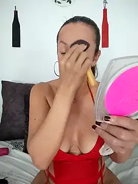 YOURSDEBORA Image 18